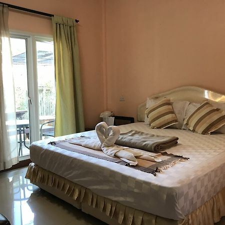 Green Leaf Resort Surin Exterior photo